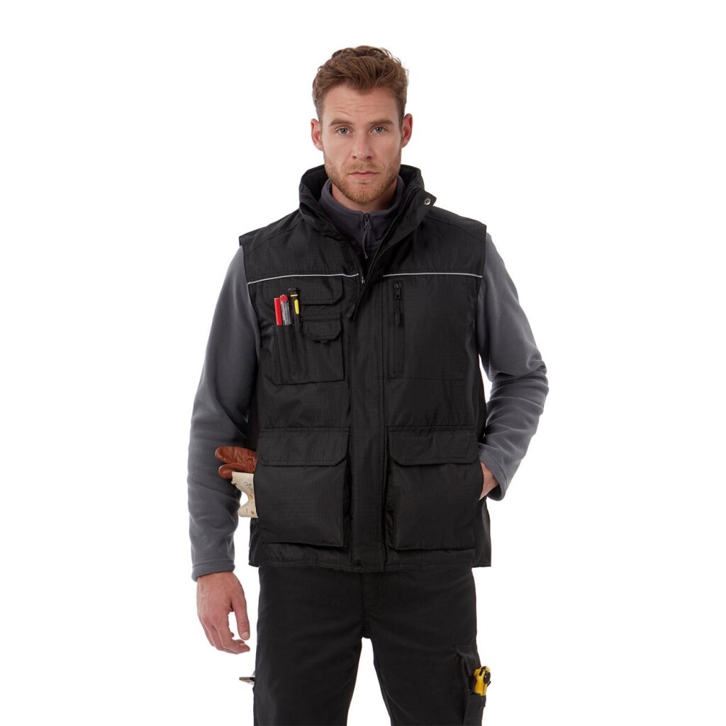Darba B&C JUC40 veste 2